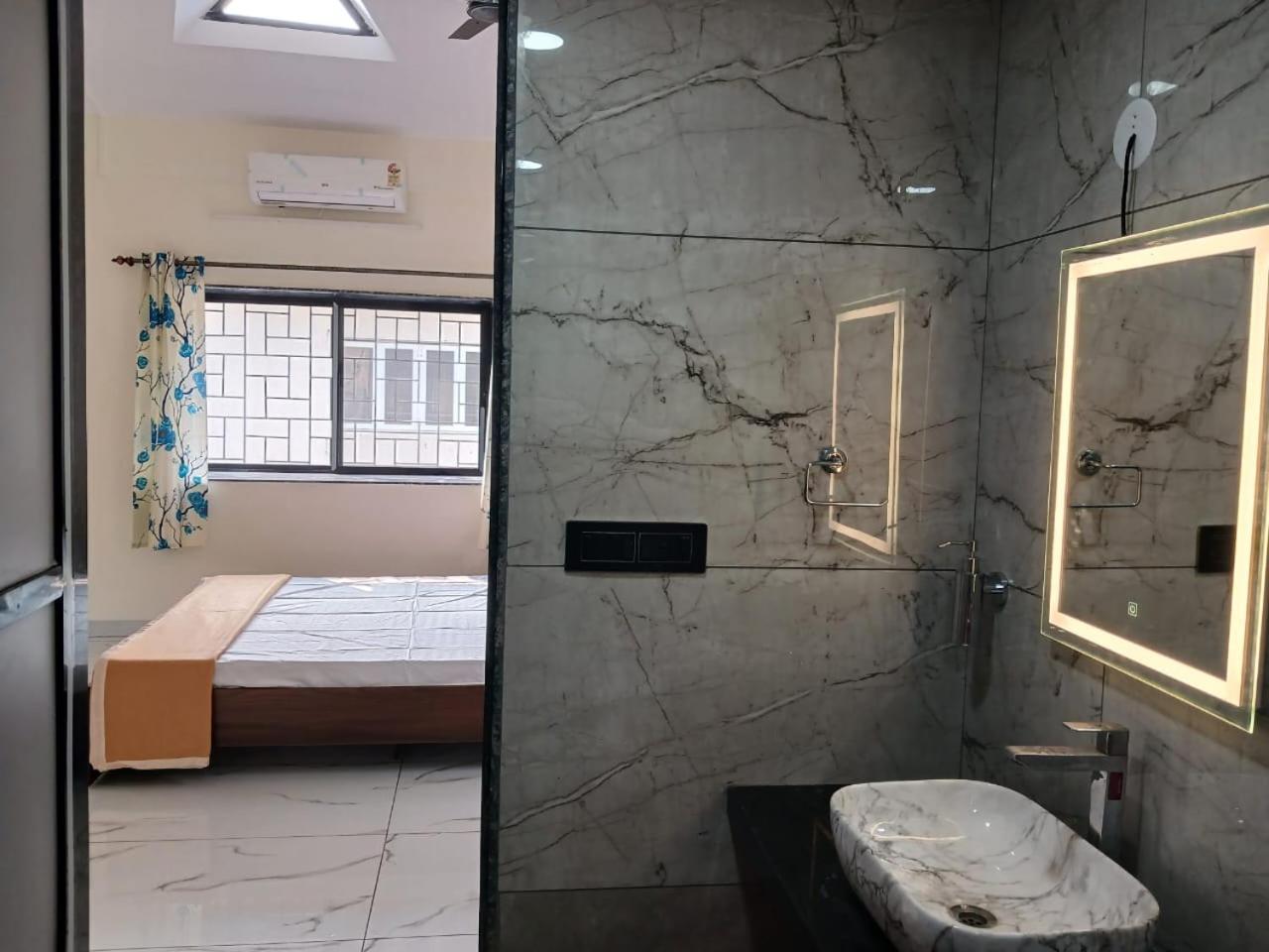 Mannat Villa With Swimming Pool And Garden Lonavala Esterno foto